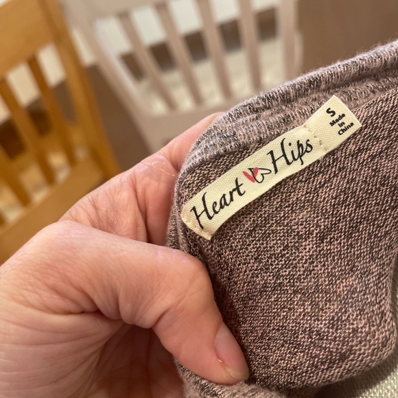 💜 5 for $25 or 3 for $18 Heart & Hips tan knitted short sleeve tunic dre… - Picture 5 of 7